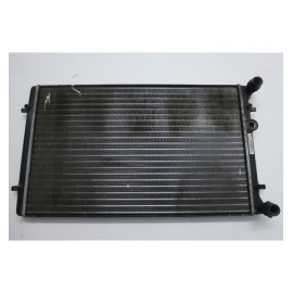 SU RADYATÖRÜ 8MK 376 713-781 (652x404 mm) MAG 359000300220 SU RADYATÖRÜ 8MK 376 713-781 (652x404 mm) MAG 359000300220
